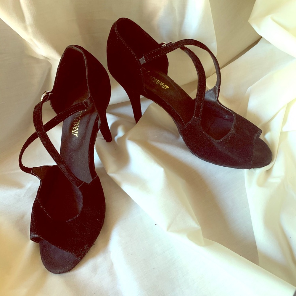 Dance shoes